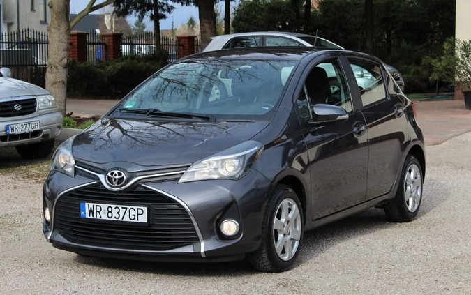 Toyota Yaris cena 34900 przebieg: 194000, rok produkcji 2015 z Dzierżoniów małe 407